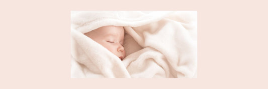 Was du trägst, zählt: Wie das Tragen von natürlichen Materialien dir und deinem Baby zugutekommen kann.